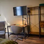 מלון Stadthotel Koenig 3*