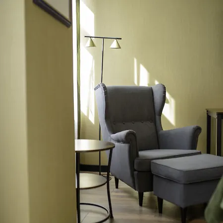 Stadthotel Koenig 치타우